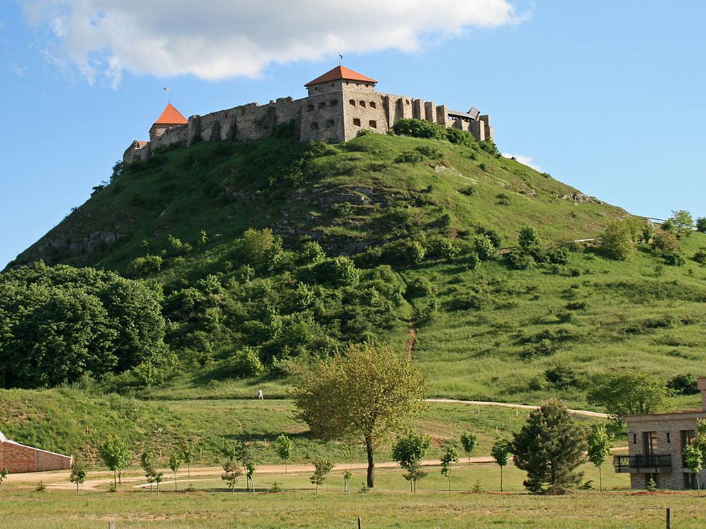 Varga Vendeghaz Sumegpraga Bagian luar foto